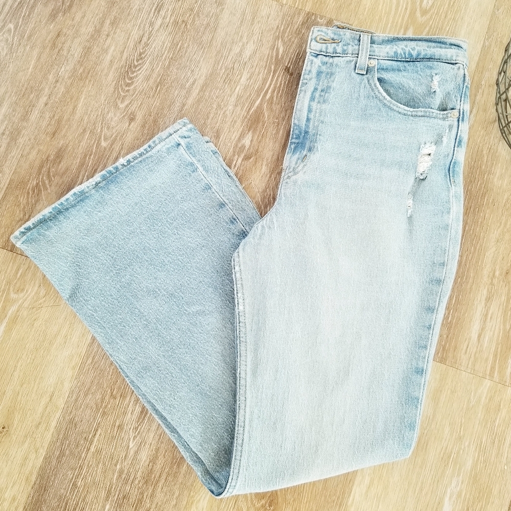 Levi's 70's High Flare High Waist Wide Leg Flare Denim Vintage Inspired Jeans 29 - Picture 2 of 16